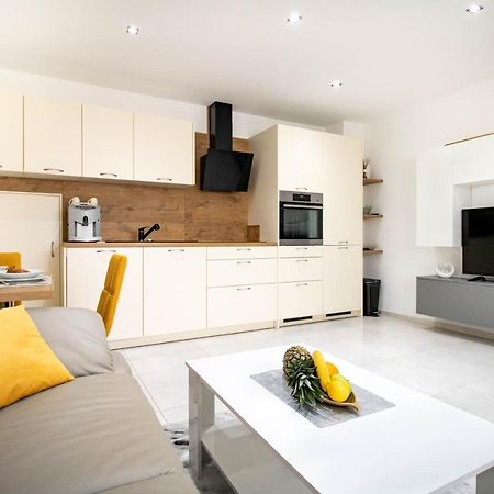Apartment Juric Pula Buitenkant foto