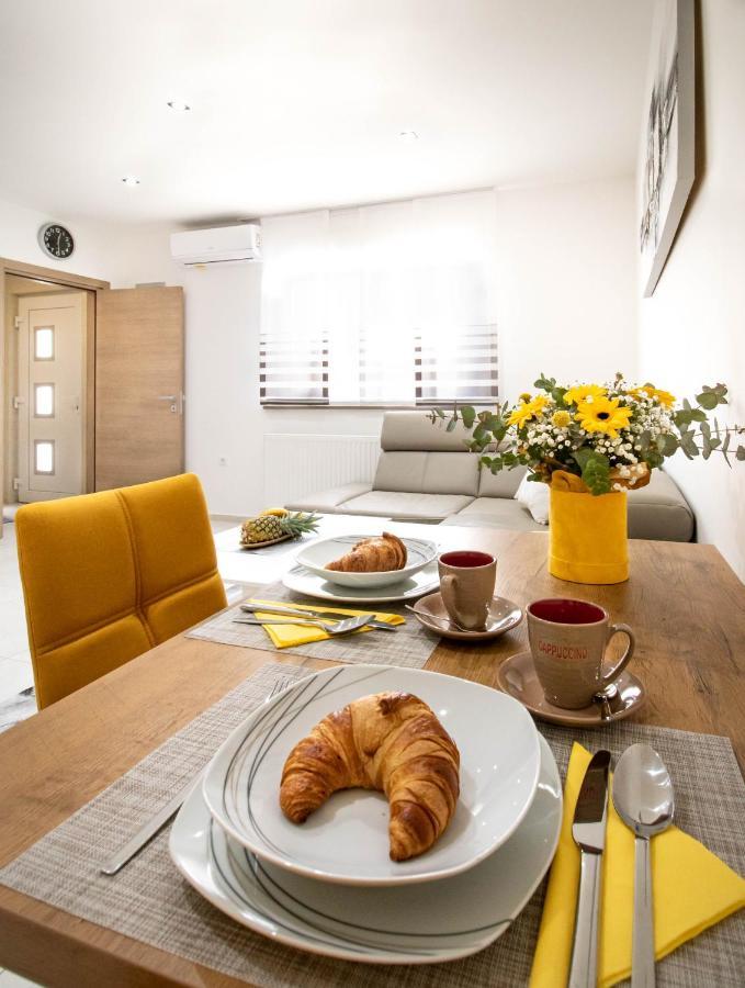 Apartment Juric Pula Buitenkant foto